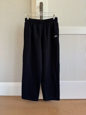 ALO Accolade Straight Leg Sweatpant
